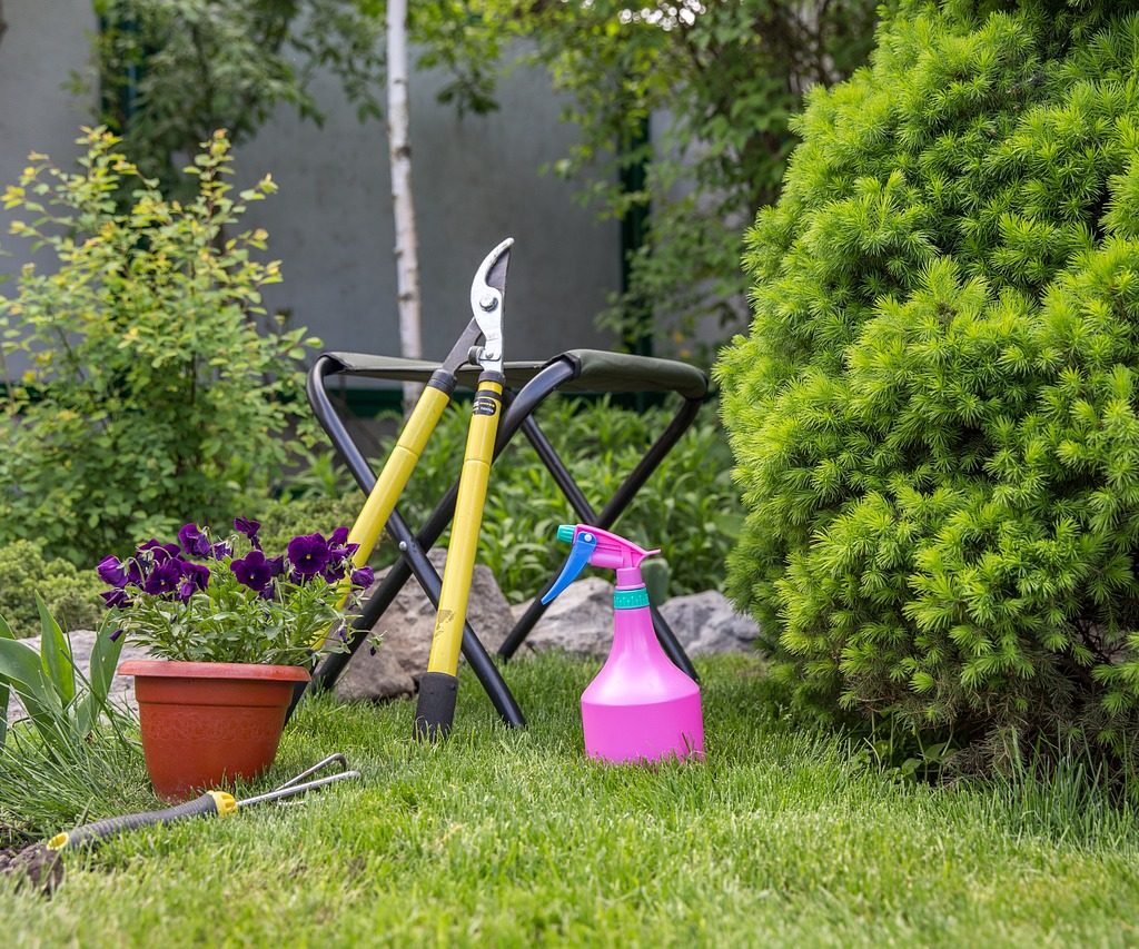 gardening tasks - seasonal maintenance landscaping